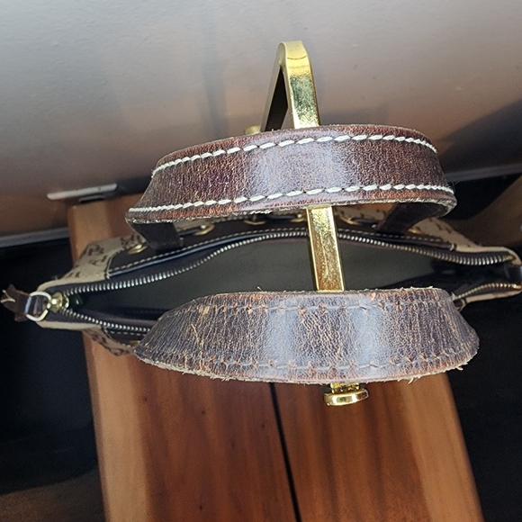 Dooney Bourke Handbags Canves LeatherPurse - Picture 5 of 11